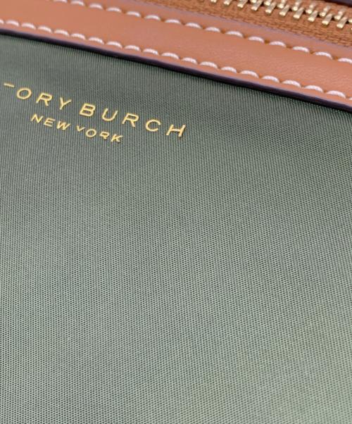 TORY BURCH（トリーバーチ）TORY BURCH (トリーバーチ) ムートンリュック カーキ×ベージュの古着・服飾アイテム