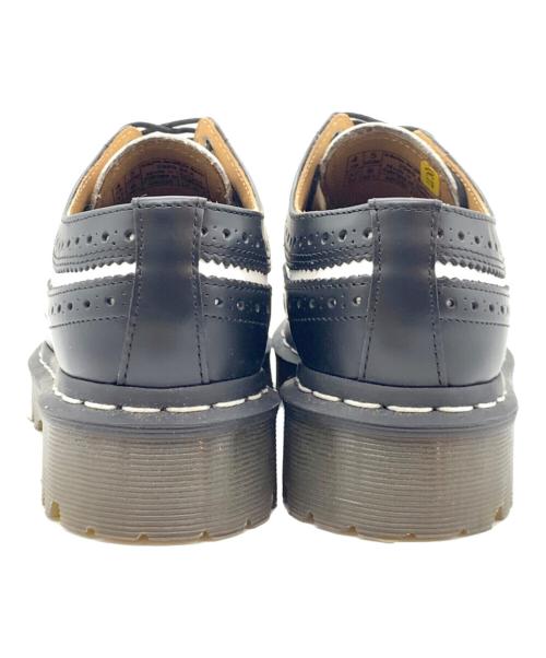Dr.Martens（ドクターマーチン）Dr.Martens (ドクターマーチン) ブローグシューズ ブラック×ホワイト サイズ:UK4の古着・服飾アイテム