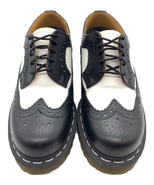Dr.Martens（ドクターマーチン）Dr.Martens (ドクターマーチン) ブローグシューズ ブラック×ホワイト サイズ:UK4の古着・服飾アイテム