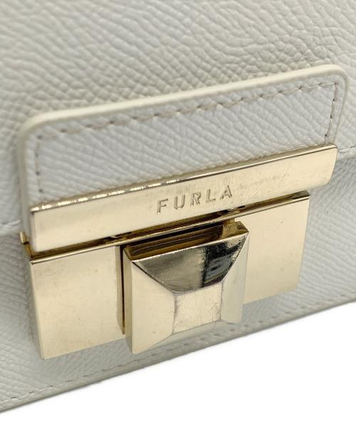FURLA（フルラ）FURLA (フルラ) チェーンショルダーバッグ ホワイトの古着・服飾アイテム