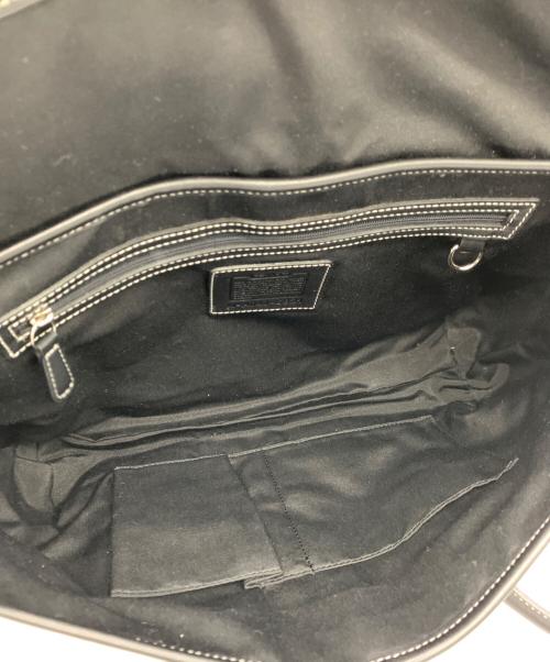 COACH（コーチ）COACH (コーチ) ソーホーミニシグネチャーフラップサッチェル ブラックの古着・服飾アイテム