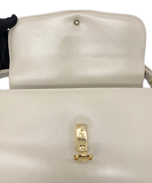 GUCCI（グッチ）GUCCI (グッチ) ショルダーバッグ アイボリーの古着・服飾アイテム