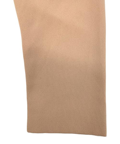 ADORE（アドーア）ADORE (アドーア) 半袖ワンピース ベージュ サイズ:36の古着・服飾アイテム