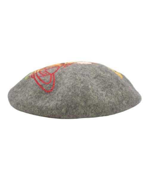 Vivienne Westwood（ヴィヴィアンウエストウッド）Vivienne Westwood (ヴィヴィアンウエストウッド) ベレー帽 グレー サイズ:Mの古着・服飾アイテム