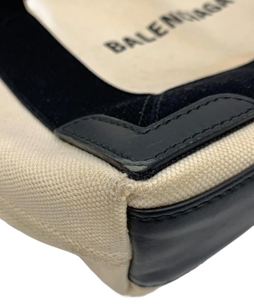 BALENCIAGA（バレンシアガ）BALENCIAGA (バレンシアガ) ハンドバッグ アイボリー×ブラックの古着・服飾アイテム