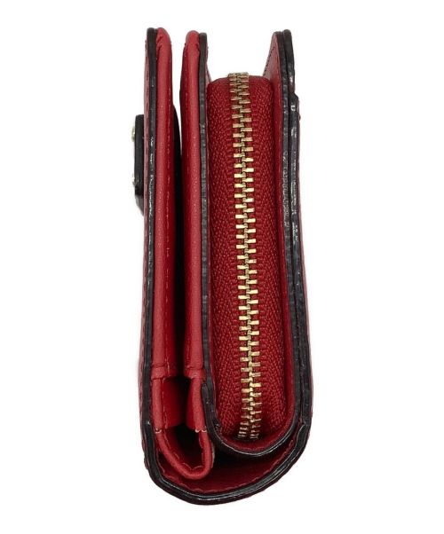 Kate Spade（ケイトスペード）Kate Spade (ケイトスペード) レザープレート 2つ折り財布 レッドの古着・服飾アイテム