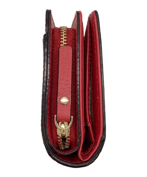 Kate Spade（ケイトスペード）Kate Spade (ケイトスペード) レザープレート 2つ折り財布 レッドの古着・服飾アイテム