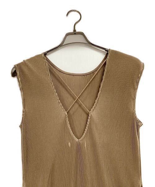 UN3D.（アンスリード）UN3D. (アンスリード) ノースリーブプリーツワンピース キャメル サイズ:Fの古着・服飾アイテム