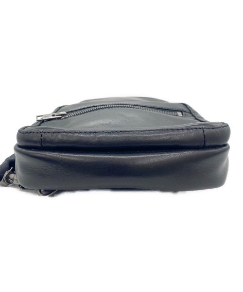 LUGGAGE LABEL（ラゲッジ レーベル）LUGGAGE LABEL (ラゲッジ レーベル) エレメント スリング ショルダーバッグ ブラックの古着・服飾アイテム