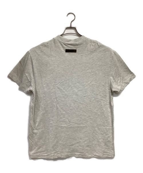 FOG ESSENTIALS（フィアオブゴッド エッセンシャル）FOG ESSENTIALS (フィアオブゴッド エッセンシャル) Tシャツ アイボリー サイズ:Sの古着・服飾アイテム