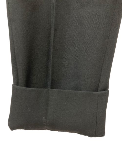 HEUGN（ユーゲン）HEUGN (ユーゲン) センタープレス ストレートパンツ ブラック サイズ:２の古着・服飾アイテム