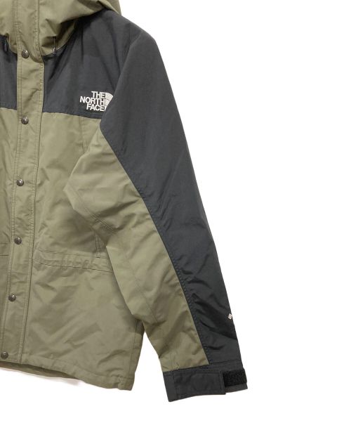 THE NORTH FACE（ザ ノース フェイス）THE NORTH FACE (ザ ノース フェイス) マウンテンライトジャケット カーキ×ブラック サイズ:XLの古着・服飾アイテム