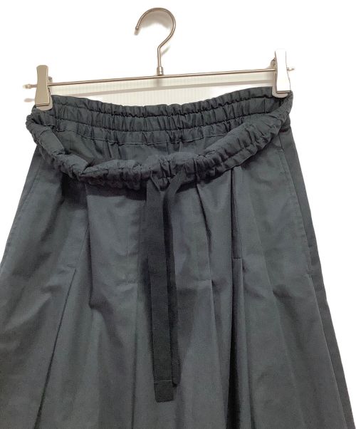 MHL（エムエイチエル）MHL (エムエイチエル) ミモレ丈スカート グレー サイズ:Mの古着・服飾アイテム