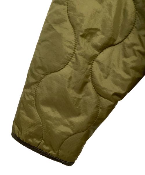 UNIVERSAL OVERALL（ユニバーサルオーバーオール）UNIVERSAL OVERALL (ユニバーサルオーバーオール) キルティングコート グリーン サイズ:Mの古着・服飾アイテム