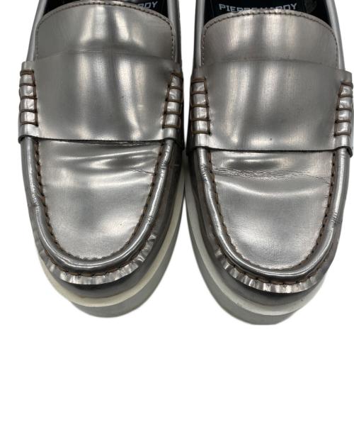PIERRE HARDY（ピエールアルディ）PIERRE HARDY (ピエールアルディ) ローファー シルバー サイズ:36の古着・服飾アイテム