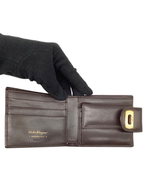 Salvatore Ferragamo（サルヴァトーレ フェラガモ）Salvatore Ferragamo (サルヴァトーレ フェラガモ) 2つ折り財布 ブラウンの古着・服飾アイテム