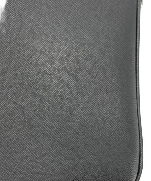 PRADA（プラダ）PRADA (プラダ) SAFFIANO TRAVEL ブラックの古着・服飾アイテム