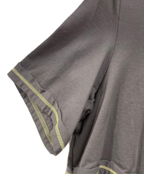 YUKI HASHIMOTO（ユウキハシモト）YUKI HASHIMOTO (ユウキハシモト) CONTRAST LAYERED T-SHIRT グレー サイズ:M 未使用品の古着・服飾アイテム