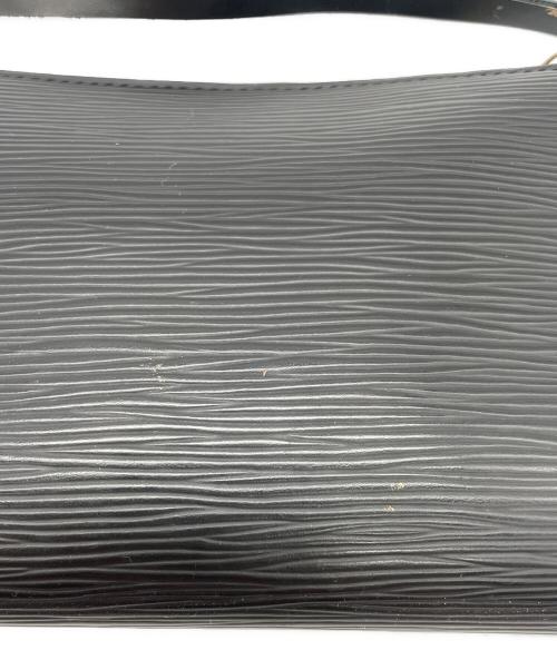 LOUIS VUITTON（ルイ ヴィトン）LOUIS VUITTON (ルイ ヴィトン) エピ ポシェット・アクセソワール ブラック サイズ:-の古着・服飾アイテム