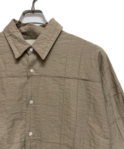 jieda（ジエダ）jieda (ジエダ) TUCK FABRIC OVERSIZED SHIRT ライトブラウン サイズ:SIZE 2の古着・服飾アイテム
