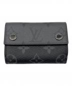 LOUIS VUITTONルイ ヴィトン）の古着「ディスカバリー コンパクトウォレット モノグラム・エクリプス」｜ブラック