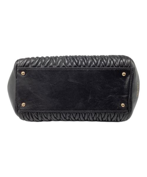 COACH（コーチ）COACH (コーチ) マディソンギャザードツイストレザー ミニ サッチェル ブラックの古着・服飾アイテム