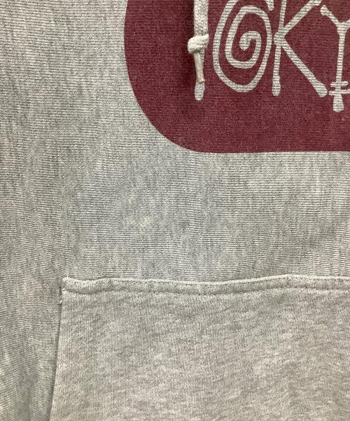 stussy（ステューシー）stussy (ステューシー) プルオーバーパーカー ライトグレー サイズ:Mの古着・服飾アイテム