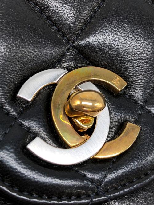 CHANEL（シャネル）CHANEL (シャネル) ダブルフラップダブルチェーンショルダーバッグ　マトラッセ25　パリ限定 ブラックの古着・服飾アイテム