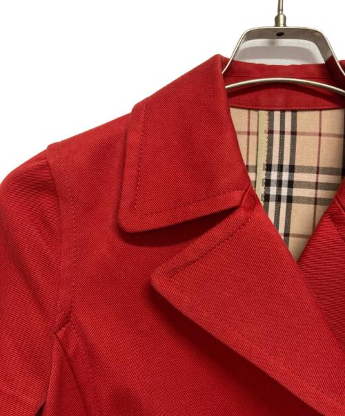 BURBERRY BLUE LABEL（バーバリーロンドンブルーレーベル）BURBERRY BLUE LABEL (バーバリーロンドンブルーレーベル) コート レッド サイズ:SIZE 38の古着・服飾アイテム