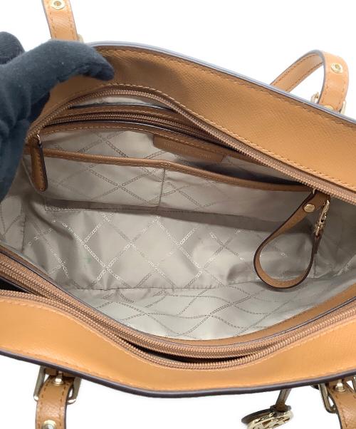 MICHAEL KORS（マイケル・コース）MICHAEL KORS (マイケル・コース) VOYAGER トートバッグ ホワイト×ブラウンの古着・服飾アイテム