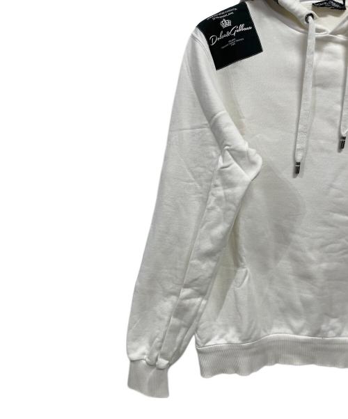DOLCE & GABBANA（ドルチェ＆ガッバーナ）DOLCE & GABBANA (ドルチェ＆ガッバーナ) プルオーバーパーカー ホワイト サイズ:52の古着・服飾アイテム