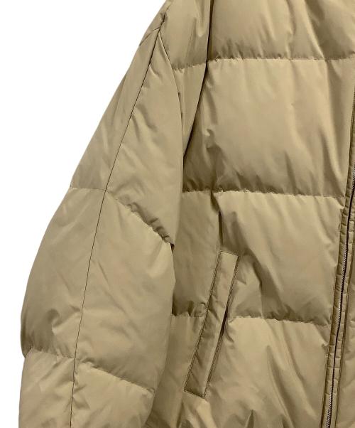 day upperhights（アッパーハイツ）DAY UPPERHIGHTS (アッパーハイツ) ダウンジャケット ベージュ サイズ:１の古着・服飾アイテム