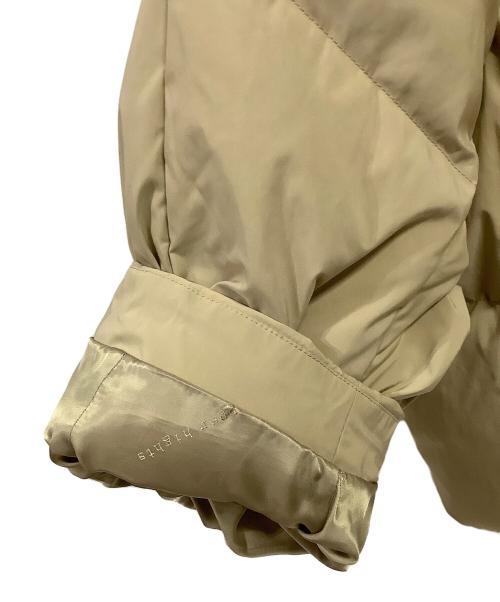 day upperhights（アッパーハイツ）DAY UPPERHIGHTS (アッパーハイツ) ダウンジャケット ベージュ サイズ:１の古着・服飾アイテム