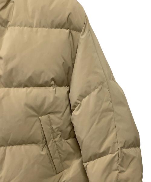 day upperhights（アッパーハイツ）DAY UPPERHIGHTS (アッパーハイツ) ダウンジャケット ベージュ サイズ:１の古着・服飾アイテム