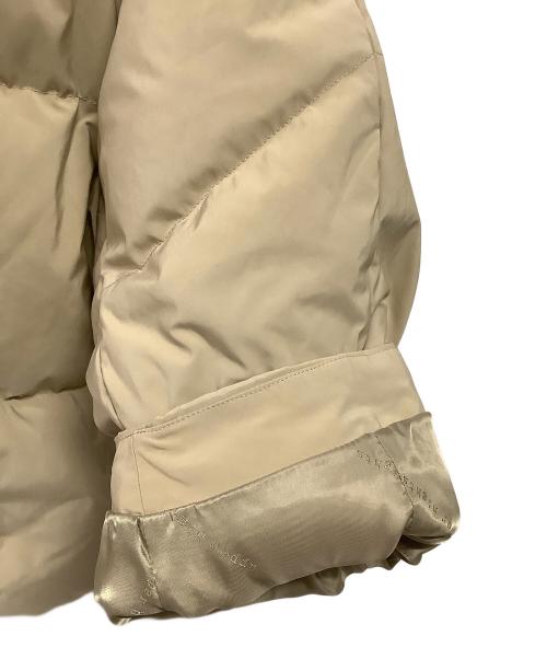 day upperhights（アッパーハイツ）DAY UPPERHIGHTS (アッパーハイツ) ダウンジャケット ベージュ サイズ:１の古着・服飾アイテム