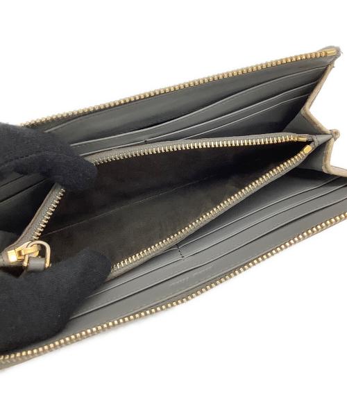 MIU MIU（ミュウミュウ）MIU MIU (ミュウミュウ) ラウンドファスナー財布の古着・服飾アイテム