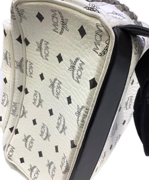 MCM（エムシーエム）MCM (エムシーエム) Stark サイドスタッズ バックパック - ヴィセトス ホワイトの古着・服飾アイテム