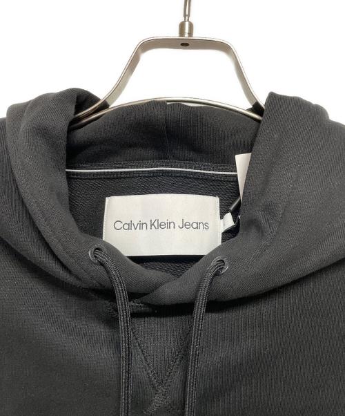 Calvin Klein Jeans（カルバンクラインジーンズ）Calvin Klein Jeans (カルバンクラインジーンズ) プルオーバーパーカー ブラック サイズ:L 未使用品の古着・服飾アイテム