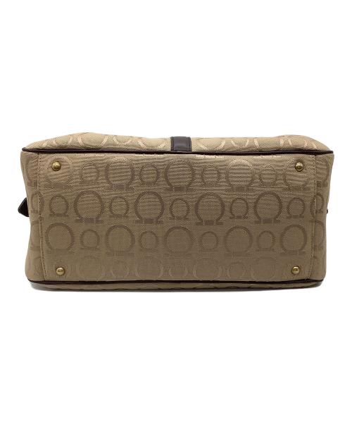 Salvatore Ferragamo（サルヴァトーレ フェラガモ）Salvatore Ferragamo (サルヴァトーレ フェラガモ) ミニボストンバッグ ベージュ サイズ:02400の古着・服飾アイテム