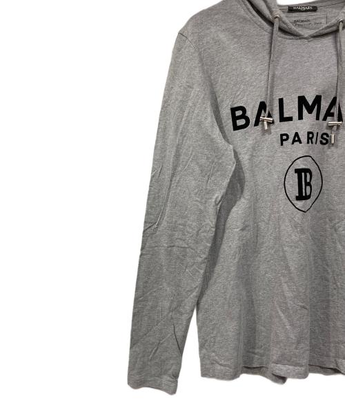 BALMAIN（バルマン）BALMAIN (バルマン) プルオーバーパーカー グレー サイズ:mの古着・服飾アイテム