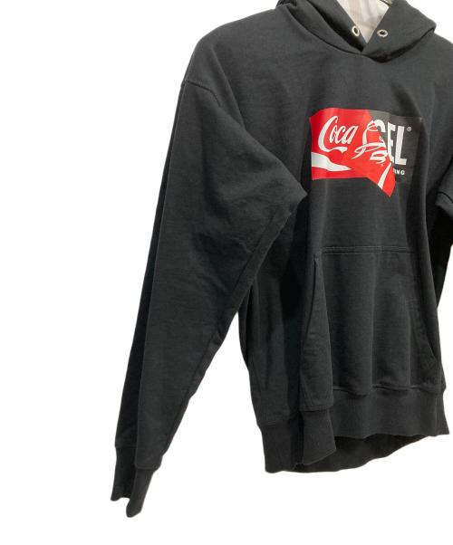 DIESEL（ディーゼル）DIESEL (ディーゼル) Coca Cola (コカコーラ) プルオーバーパーカー ブラック サイズ:Mの古着・服飾アイテム