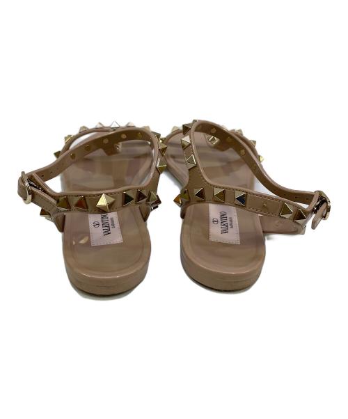 VALENTINO（ヴァレンティノ）VALENTINO (ヴァレンティノ) スタッズサンダル ベージュ サイズ:35の古着・服飾アイテム