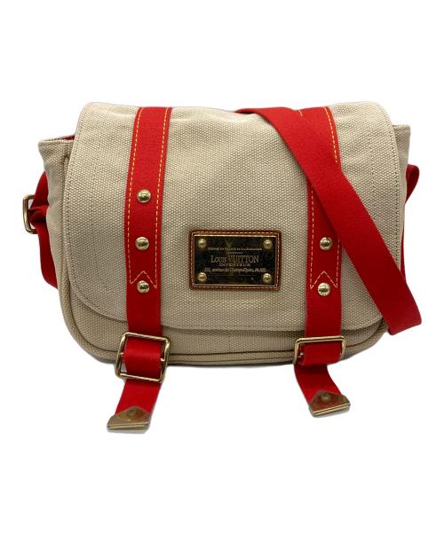 LOUIS VUITTON（ルイ ヴィトン）LOUIS VUITTON (ルイ ヴィトン) アンティグア ブサス PM ショルダーバッグ ベージュの古着・服飾アイテム