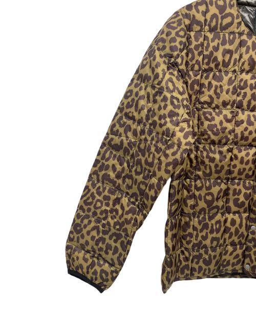 TAION（タイオン）TAION (タイオン) ベーシック クルーネックボタン インナーダウンジャケット イエロー サイズ:S 未使用品の古着・服飾アイテム