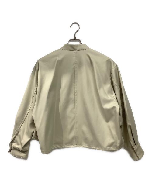 qualite（カリテ）qualite (カリテ) ノーカラージャケット ベージュ サイズ:38 未使用品の古着・服飾アイテム