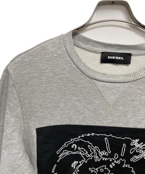 DIESEL（ディーゼル）DIESEL (ディーゼル) クルーネックスウェット グレー サイズ:Mの古着・服飾アイテム