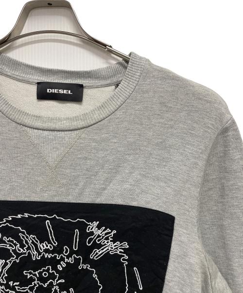 DIESEL（ディーゼル）DIESEL (ディーゼル) クルーネックスウェット グレー サイズ:Mの古着・服飾アイテム