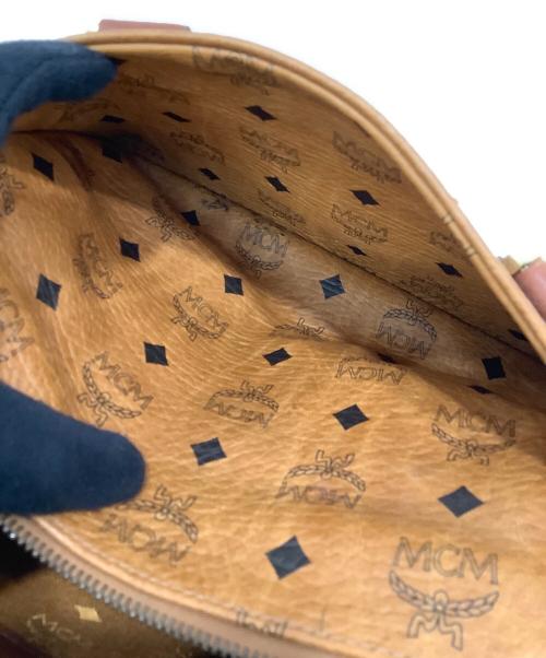 MCM（エムシーエム）MCM (エムシーエム) ハンドバッグ ブラウンの古着・服飾アイテム