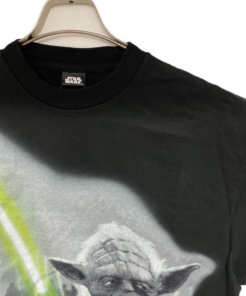 STAR WARS（スターウォーズ）STAR WARS (スターウォーズ) FREAK'S STORE (フリークスストア) STARWARS EP2 YODA maythe4th TEE ブラック サイズ:L 未使用品の古着・服飾アイテム