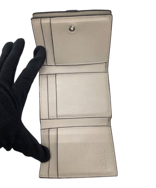 LOEWE（ロエベ）LOEWE (ロエベ) 3つ折り財布 グリーンの古着・服飾アイテム